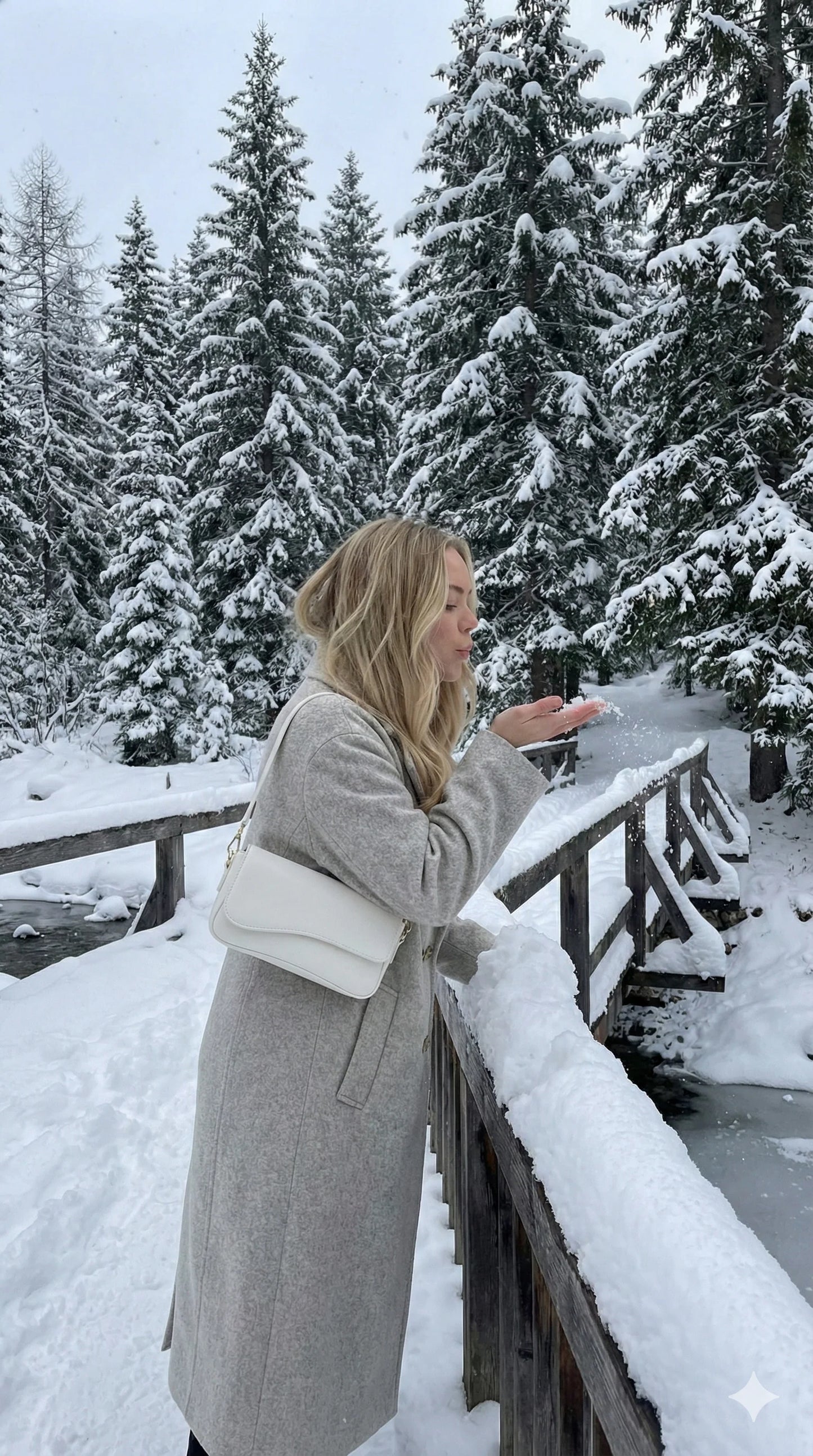 Paloma Shoulder Bag White